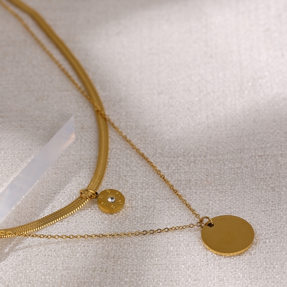 Stylish Layered Choker - Picture 4 of 7